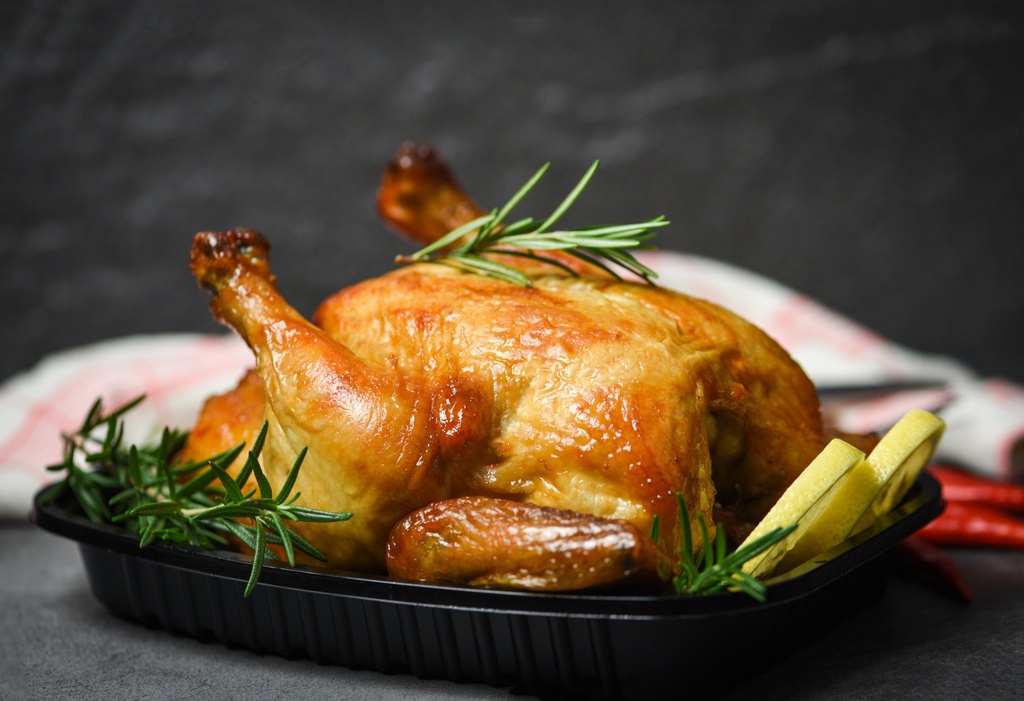 Herb-Crusted Griller Chicken ⾹草童⼦鸡